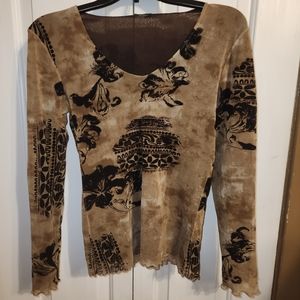 Di Bari beautiful lined mesh blouse with paisley, flowers and geometric design.